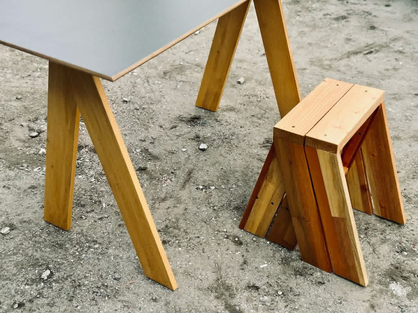 Tables & Seating